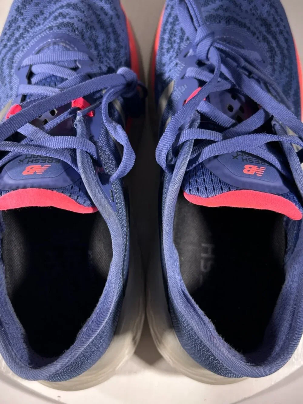New Balance Fresh Foam MORE Womens Running Shoes Size 7.5 B Blue Sneaker Walking